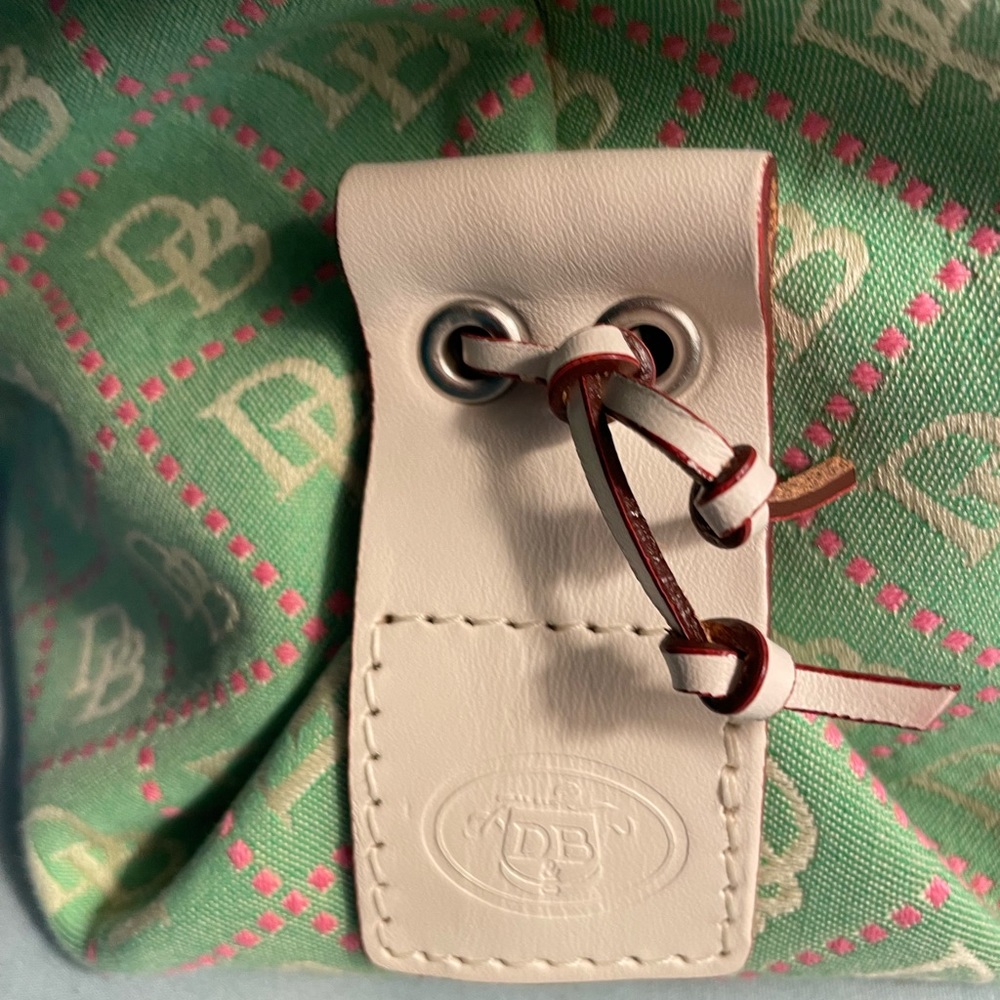 Dooney & Bourke tassel tote Mint green and pink logo canvas NWOT - Picture 7 of 9